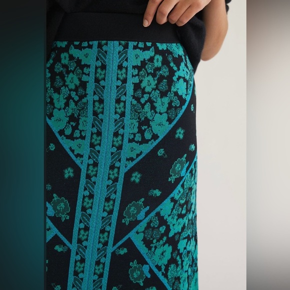 Women’s Eva Franco Anthropologie Floral Heavy Knit Midi Skirt Green Black Sz 28” - Picture 4 of 4